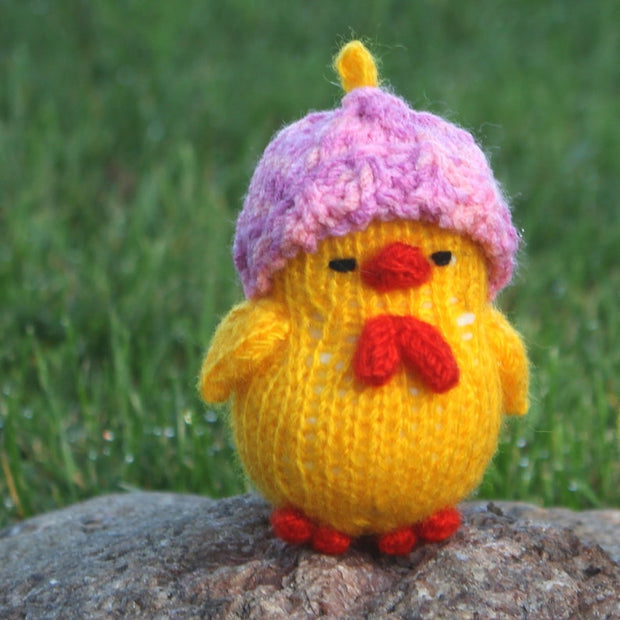 Toy knitting pattern for toys. Chick