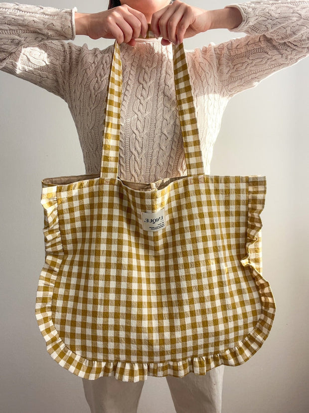 Statement Ruffle Big Shoulder Bag Crochet Pattern