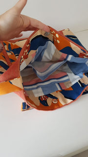 Tote bag with pockets