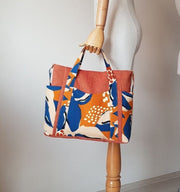 Tote bag with pockets