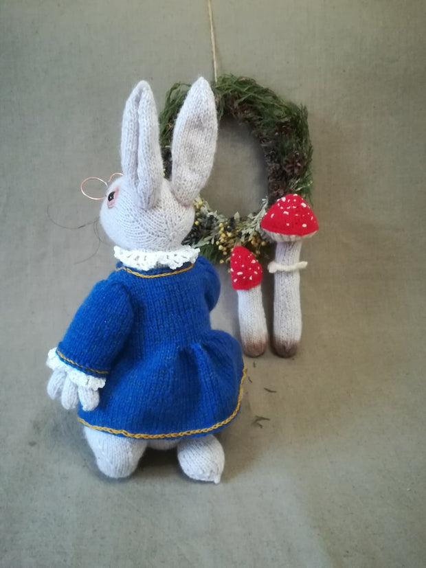 White Rabbit Knitting Pattern