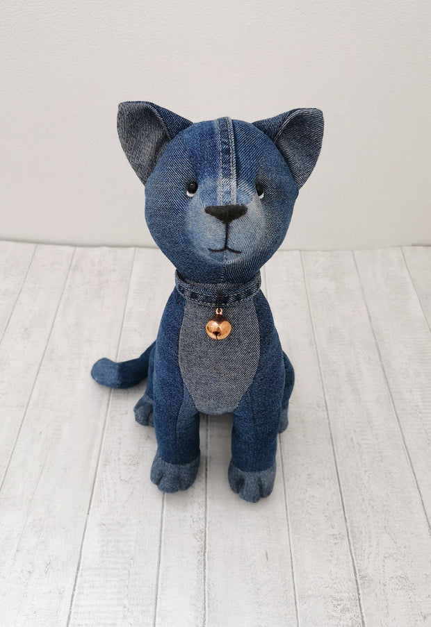 sitting cat sewing pattern and tutorial