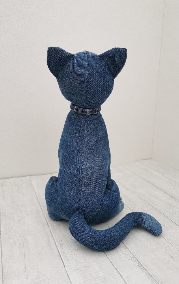 sitting cat sewing pattern and tutorial